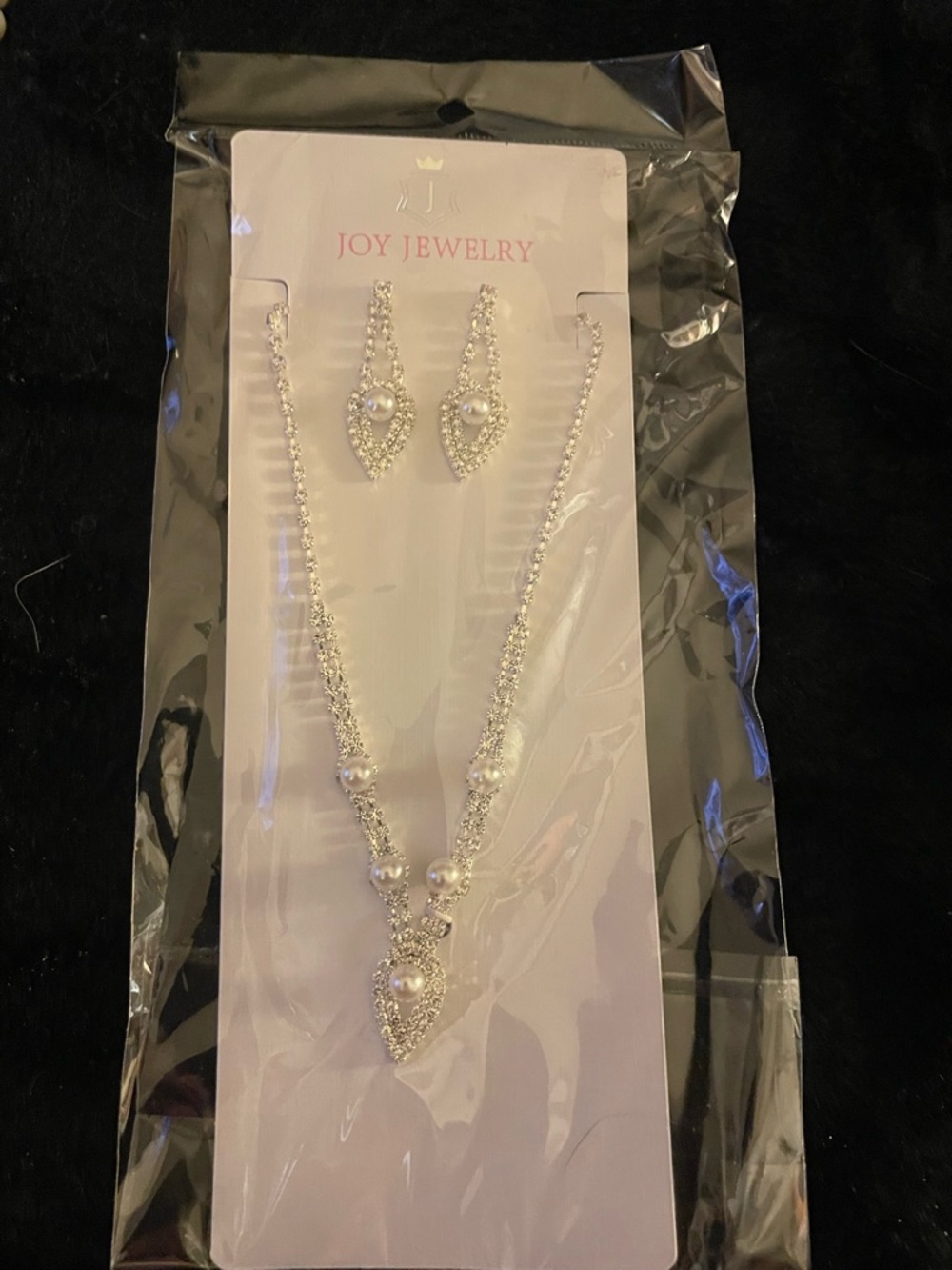 Silver Pearl Teardrop Necklace and Earring Set - Picture 5 of 7